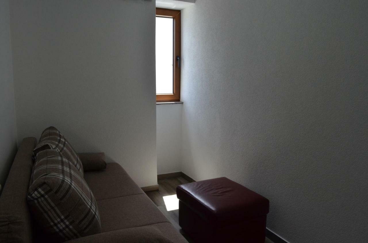 Apartments Mul Baška Exteriör bild
